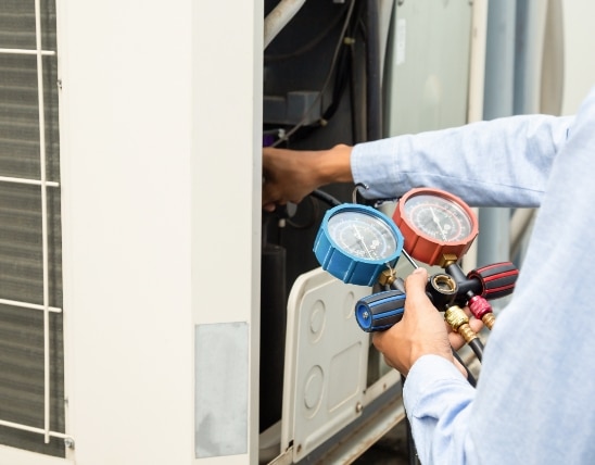 HVAC technician at work in kansas city